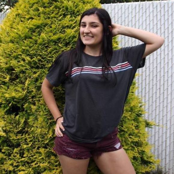 Meet your Posher, Amber - Picture 1 of 1